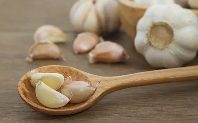 Xô mau hálito! Veja 10 alimentos que causam halitose - imagem 1607