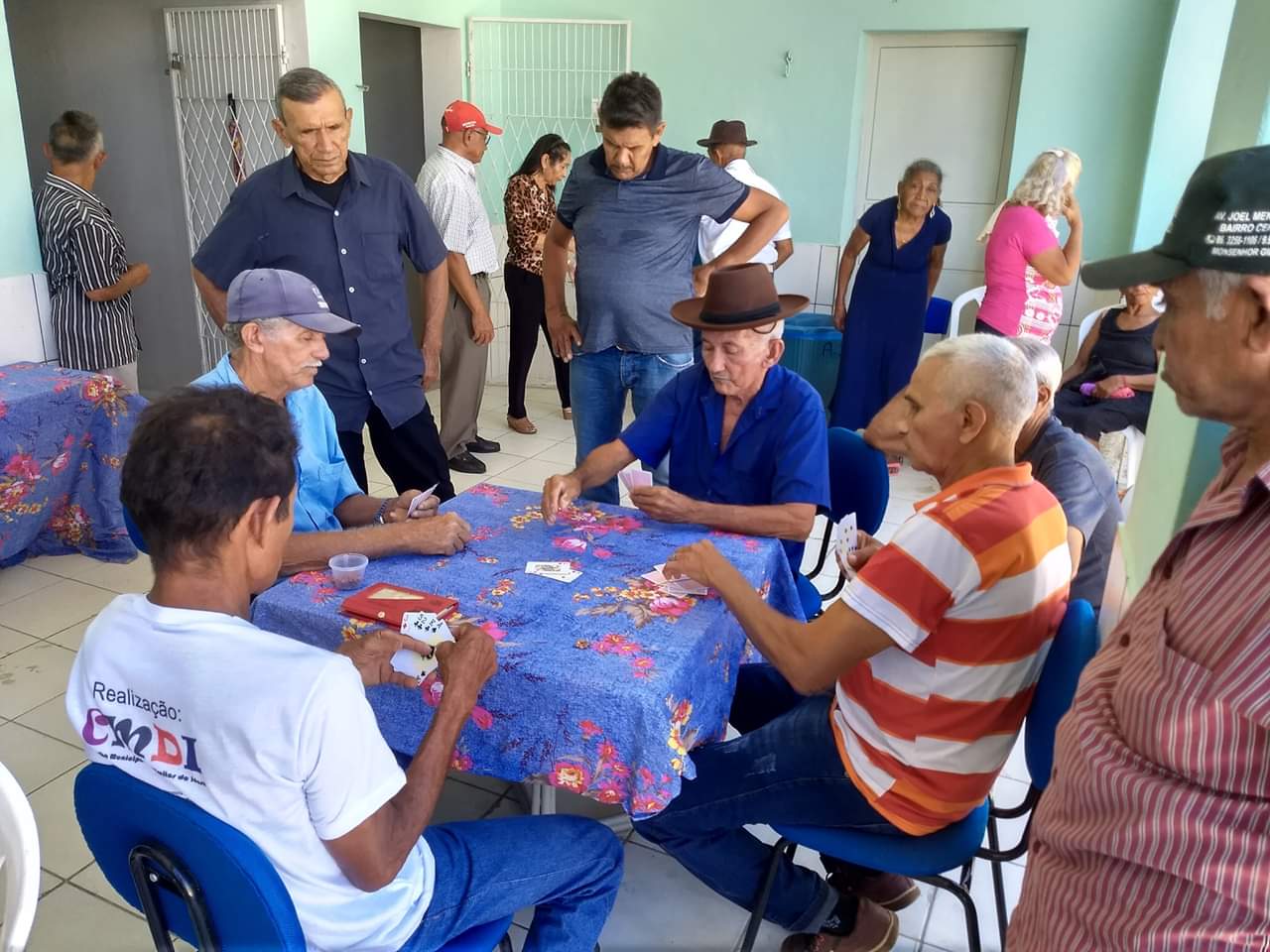 Idosos de Monsenhor Gil se encontram em dia de lazer  - Imagem 1