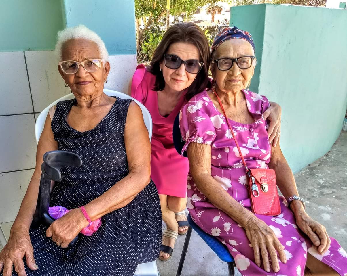 Idosos de Monsenhor Gil se encontram em dia de lazer  - Imagem 4