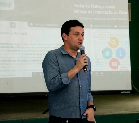 Prefeitura de Água Branca qualifica equipe sobre Portal da Transparência