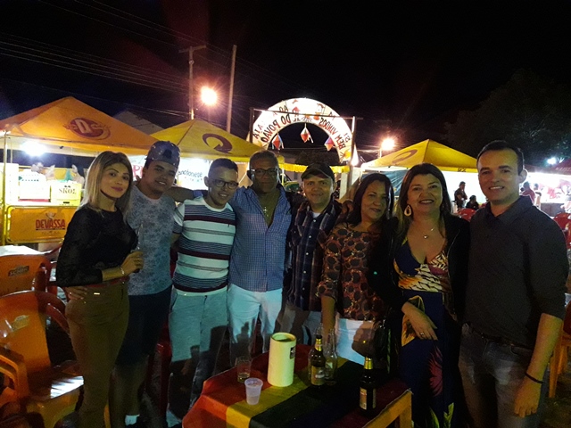 São João do bairro Codó junta multidão em Dom Expedito Lopes confira os vídeos.  - Imagem 34