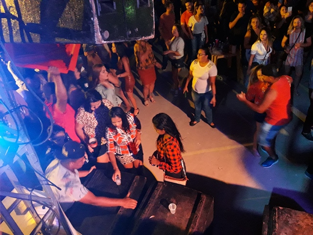 São João do bairro Codó junta multidão em Dom Expedito Lopes confira os vídeos.  - Imagem 15
