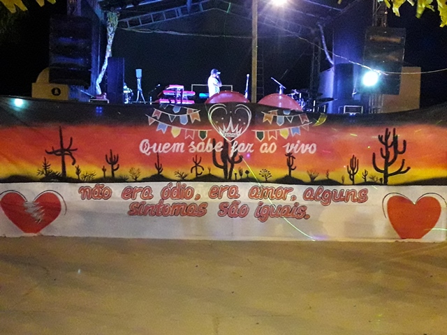 São João do bairro Codó junta multidão em Dom Expedito Lopes confira os vídeos.  - Imagem 5