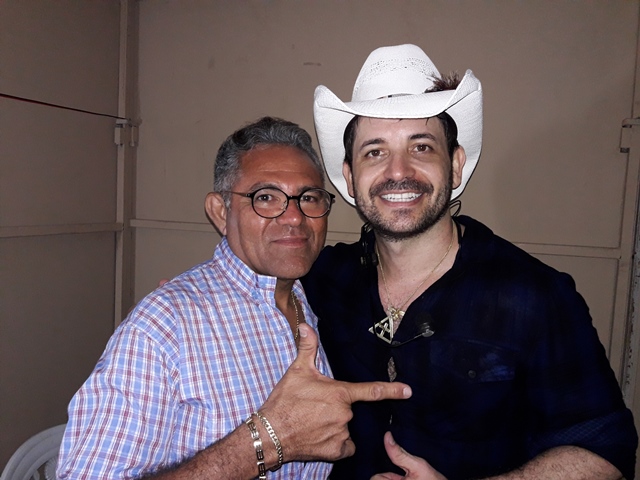 São João do bairro Codó junta multidão em Dom Expedito Lopes confira os vídeos.  - Imagem 52