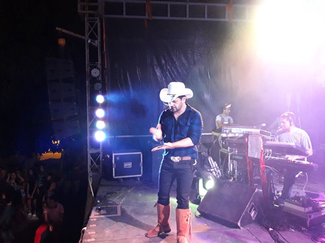 São João do bairro Codó junta multidão em Dom Expedito Lopes confira os vídeos.  - Imagem 20