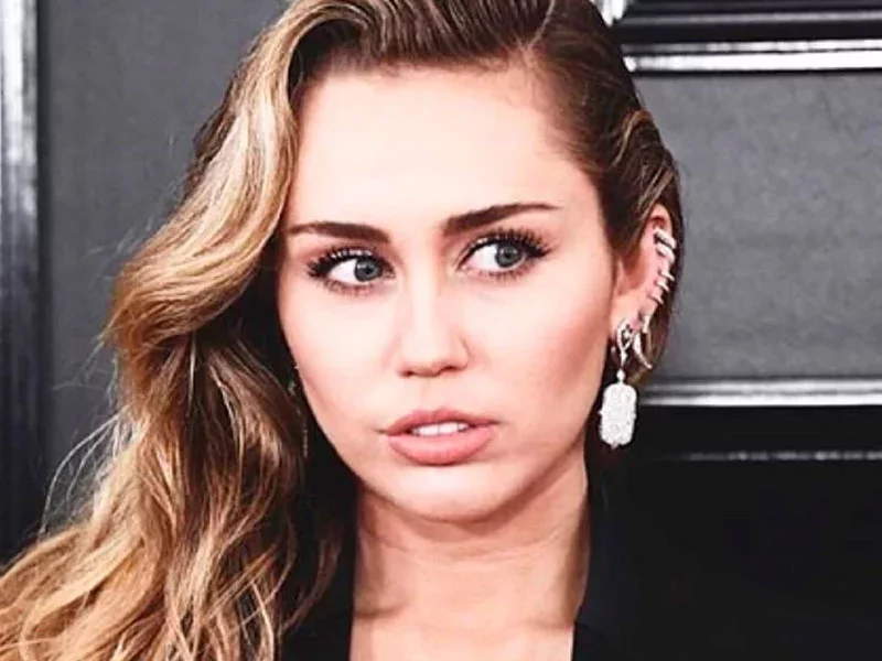 Conheça algumas celebridades que já nasceram em berço de ouro  - imagem 1931