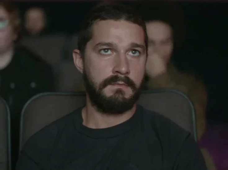 Confira 10 artistas que surtaram e atacaram seus próprios fãs - imagem 1958