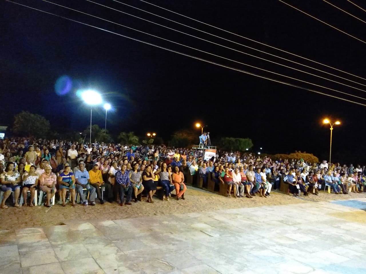 Fiéis lotam patamar da igreja na última noite de novena e missa a Santo Inácio de Loyola  - Imagem 41