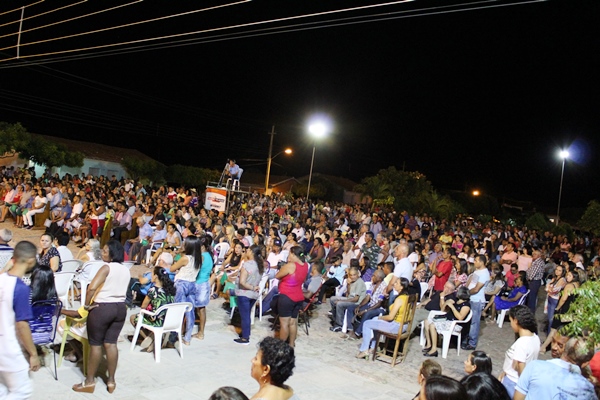 Fiéis lotam patamar da igreja na última noite de novena e missa a Santo Inácio de Loyola  - Imagem 17