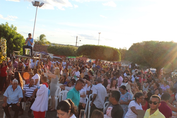 Milhares de fiéis participaram da missa solene a Santo Inácio de Loyola  - Imagem 16