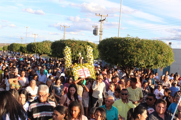 Milhares de fiéis participaram da missa solene a Santo Inácio de Loyola  - Imagem 12