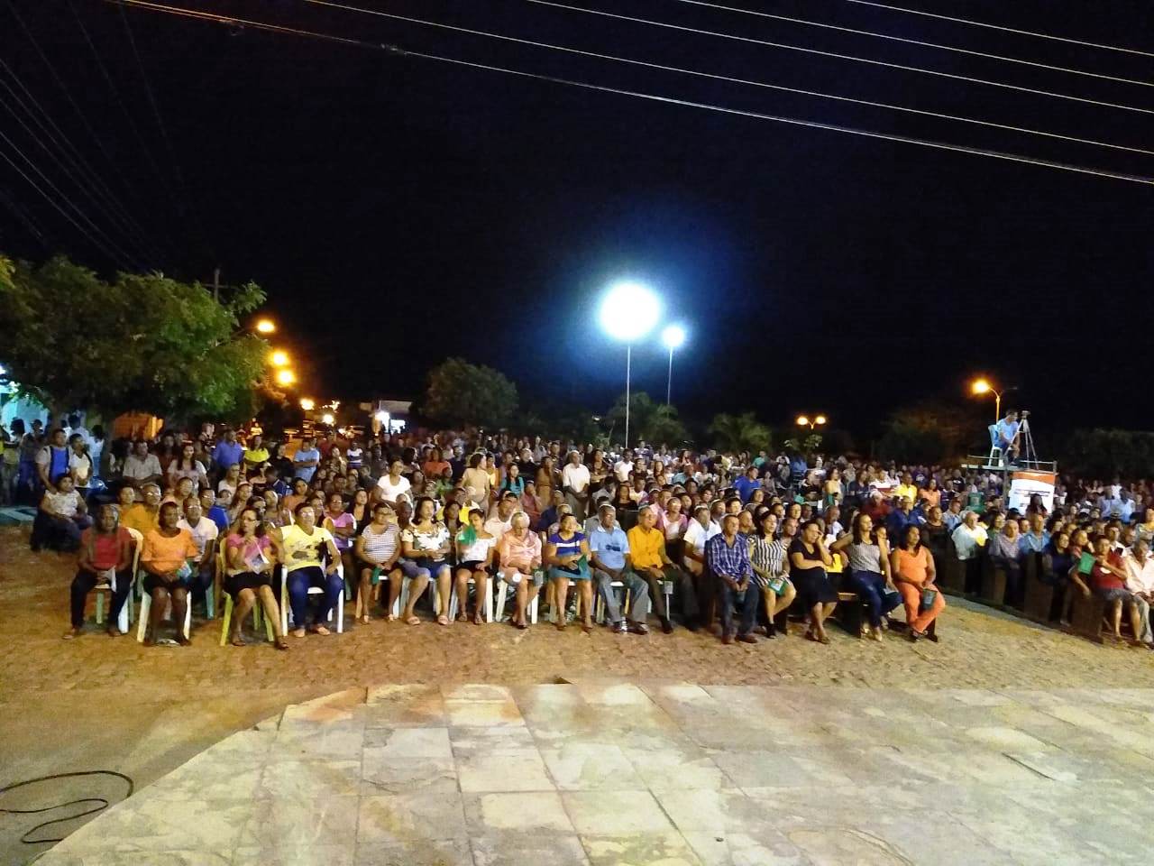 Fiéis lotam patamar da igreja na última noite de novena e missa a Santo Inácio de Loyola  - Imagem 39