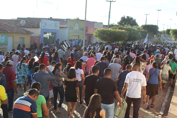 Milhares de fiéis participaram da missa solene a Santo Inácio de Loyola  - Imagem 9