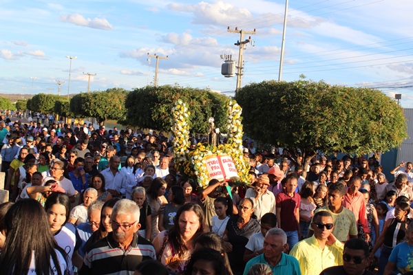 Milhares de fiéis participaram da missa solene a Santo Inácio de Loyola  - Imagem 13