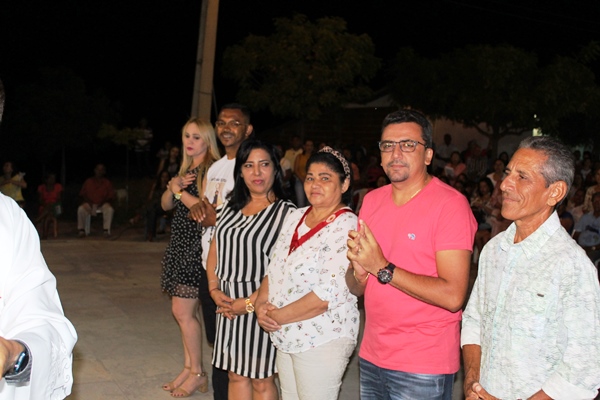 Fiéis lotam patamar da igreja na última noite de novena e missa a Santo Inácio de Loyola  - Imagem 27