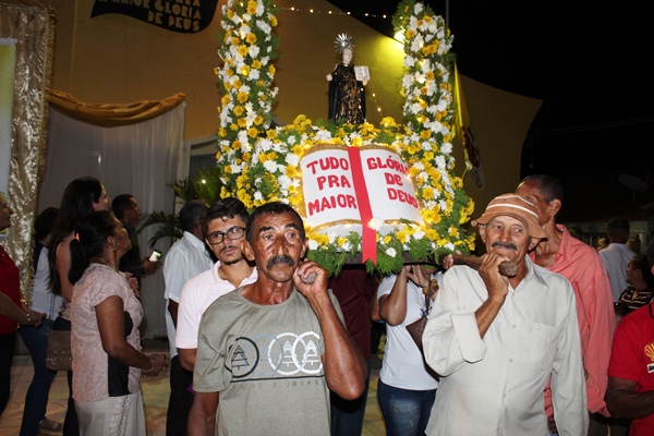 Milhares de fiéis participaram da missa solene a Santo Inácio de Loyola  - Imagem 38