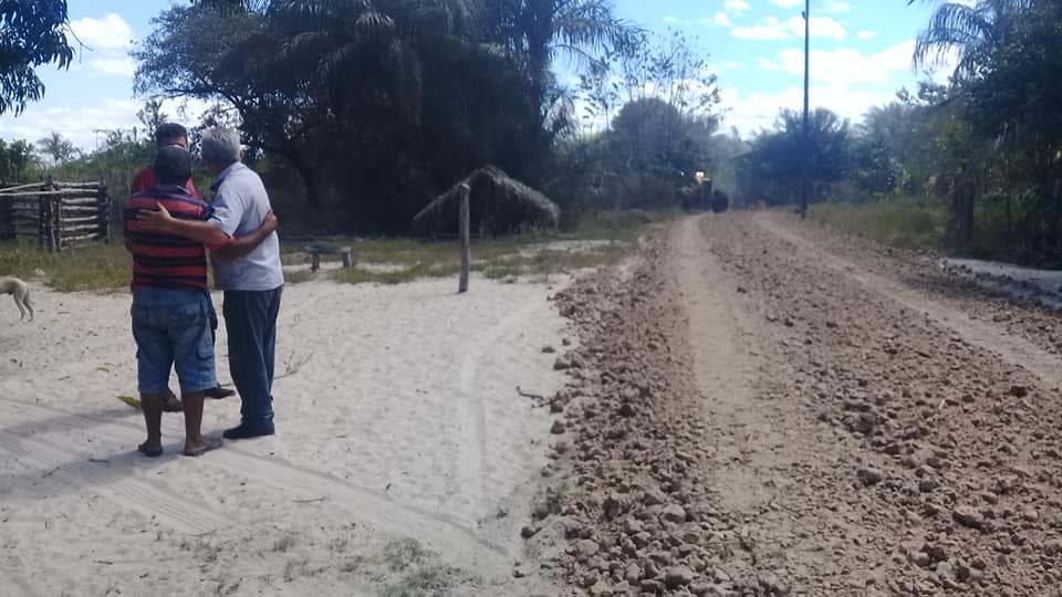 Prefeitura de Barras  continua a  recuperação e construção de estradas no interior - Imagem 3