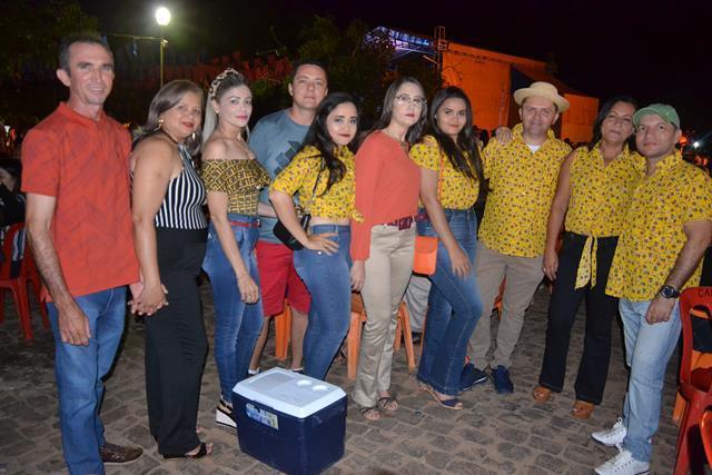 2º Dia do São João do Bairro Codó em Dom Expedito Lopes confira os vídeos. “Multidão prestigia o evento” - Imagem 37