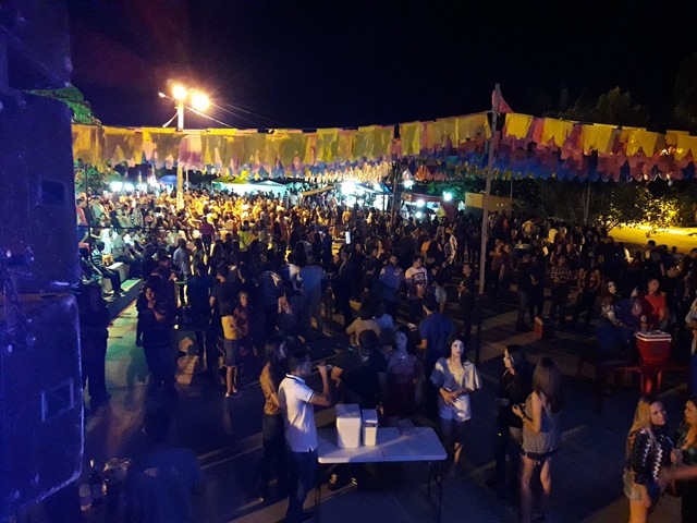 2º Dia do São João do Bairro Codó em Dom Expedito Lopes confira os vídeos. “Multidão prestigia o evento” - Imagem 1