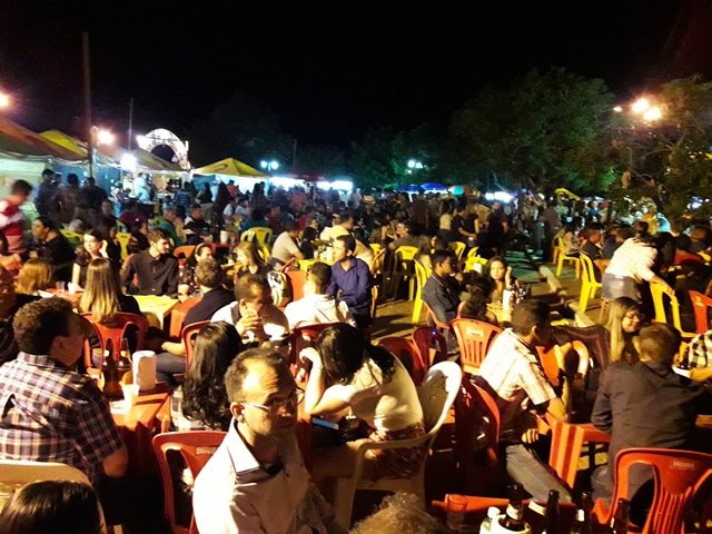 2º Dia do São João do Bairro Codó em Dom Expedito Lopes confira os vídeos. “Multidão prestigia o evento” - Imagem 11