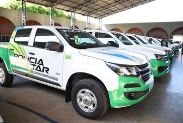 Prefeito João Luiz recebe viatura policial das mãos do governador Wellington Dias - Imagem 7