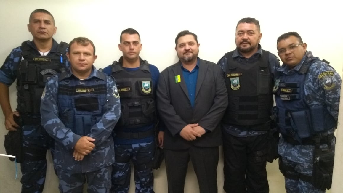 Dr. Kildery Louchard em solenidade recebe honraria do 12º Batalhão de Polícia Militar do Piauí - Imagem 2