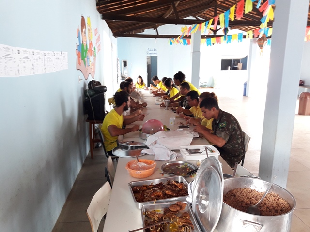 Dom Expedito Lopes recebeu visita do Coronel Marcelo Martins do Ministério da Defesa. - Imagem 8