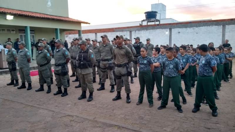 Dr. Kildery Louchard em solenidade recebe honraria do 12º Batalhão de Polícia Militar do Piauí - Imagem 5