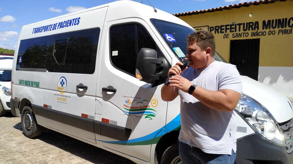 Prefeitura de Santo Inácio recebe Van para a secretaria de saúde - Imagem 5
