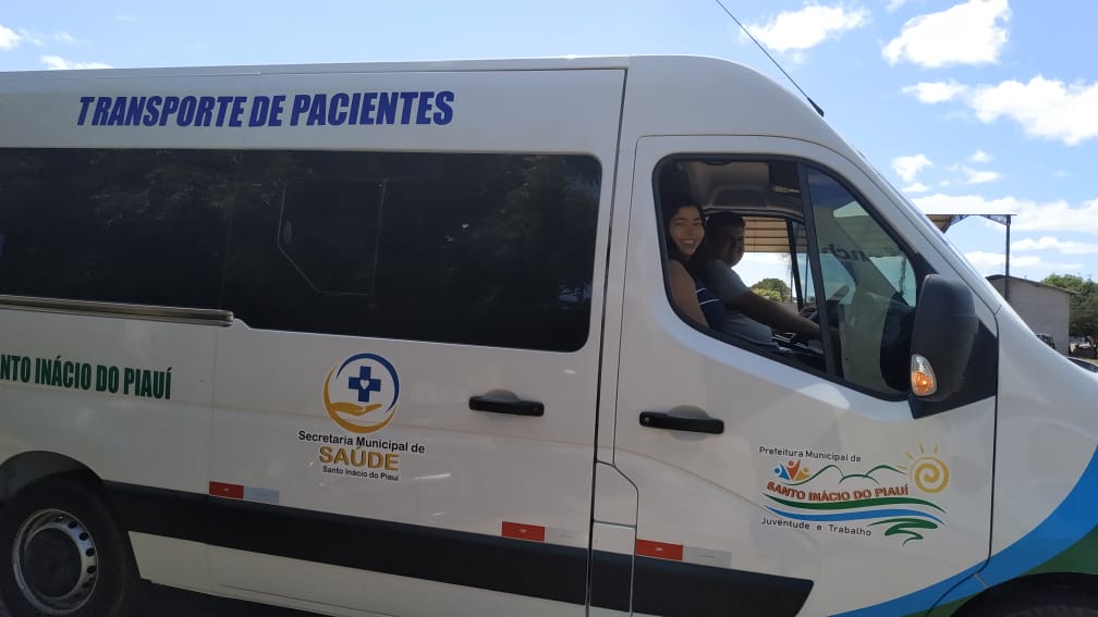 Prefeitura de Santo Inácio recebe Van para a secretaria de saúde - Imagem 9