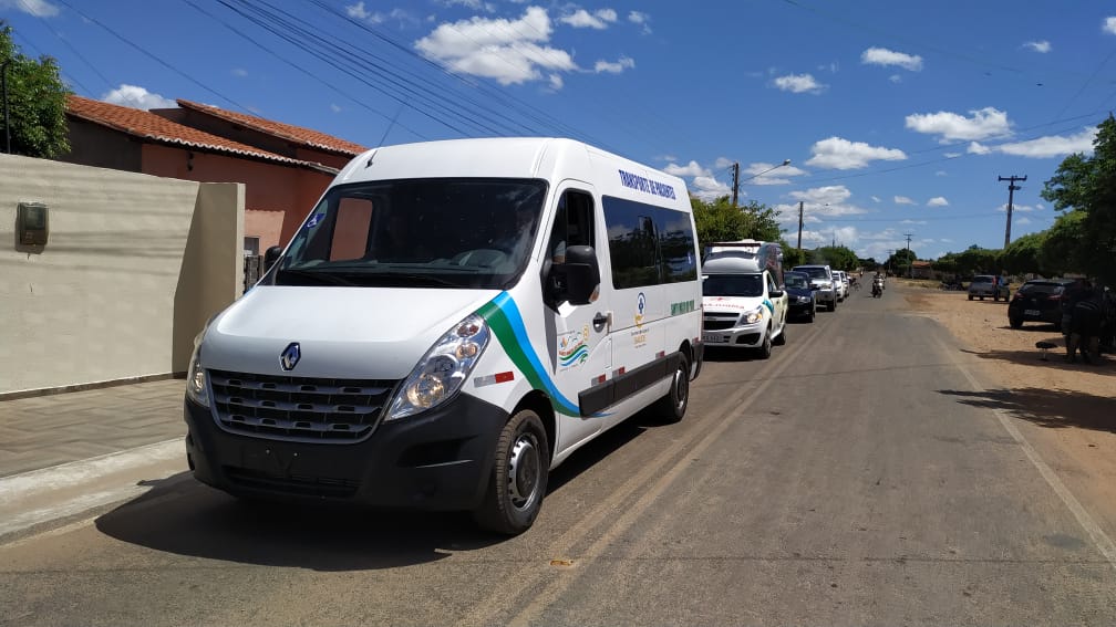 Prefeitura de Santo Inácio recebe Van para a secretaria de saúde - Imagem 8