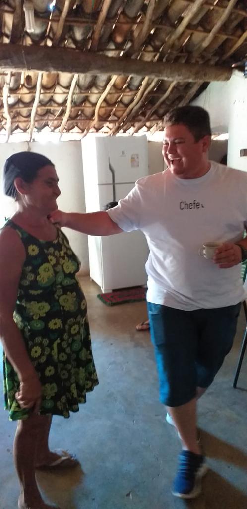 Prefeito visita obras de construção de banheiros na zona rural de Santo Inácio - Imagem 5