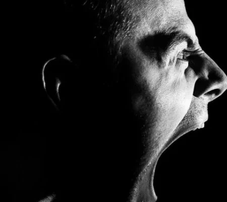 Conheça os signos do zodíaco que odeiam as pessoas secretamente