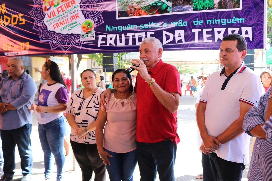 Prefeito participou da Feira da Agricultura Familiar em Miguel Alves  - Imagem 4
