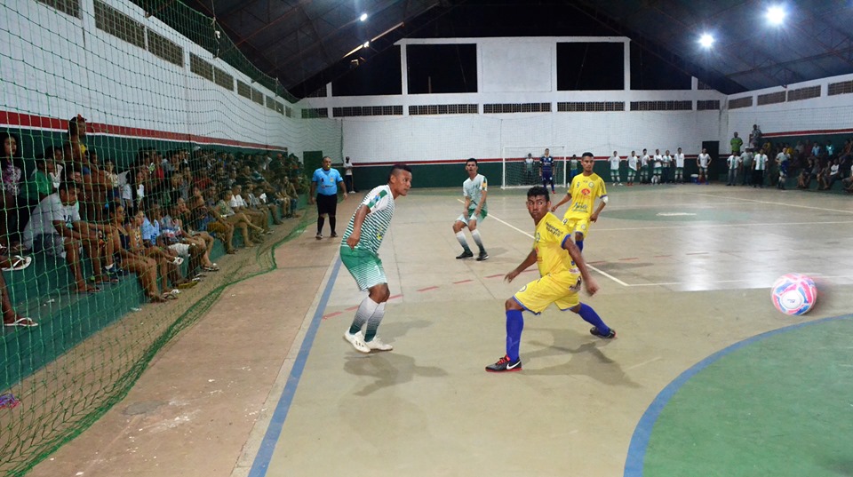 Prefeito Genival Bezerra prestigia a classificação da seleção municipal de futsal - Imagem 35