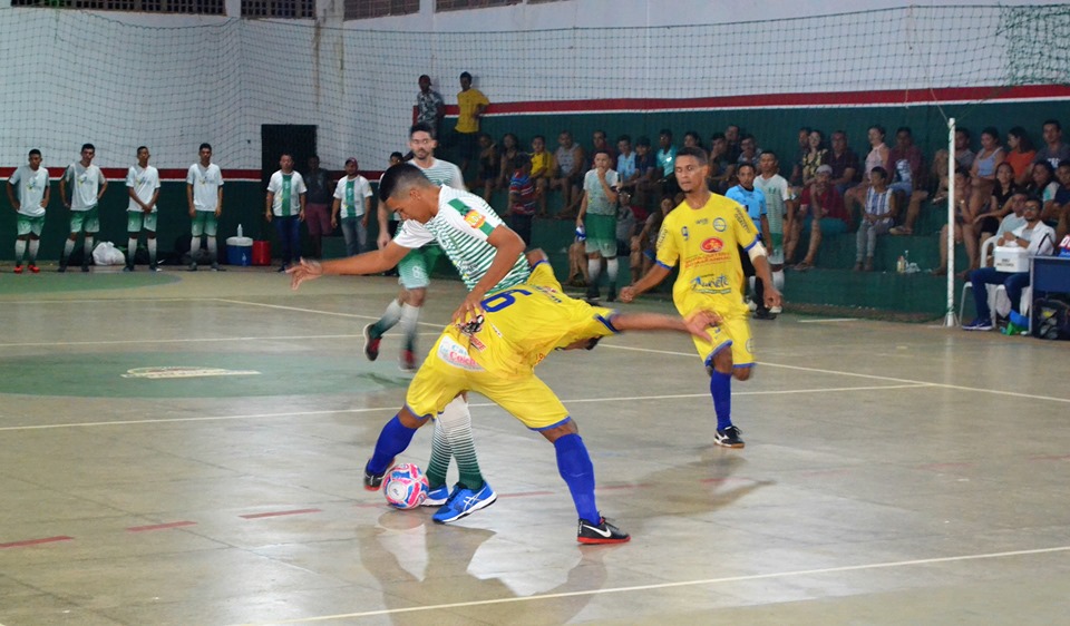 Prefeito Genival Bezerra prestigia a classificação da seleção municipal de futsal - Imagem 33
