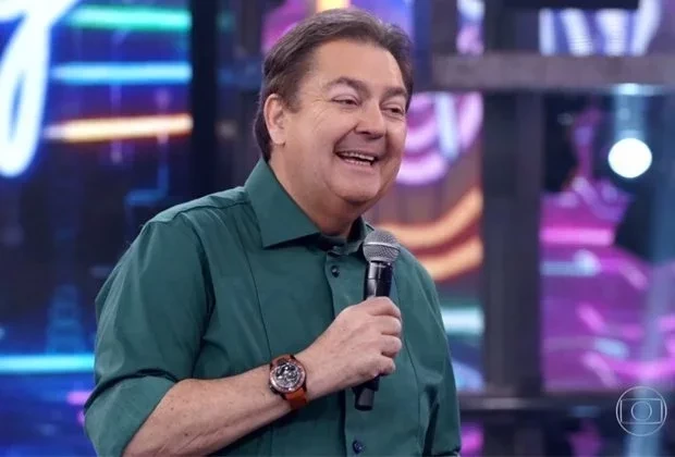 Conheça as mansões milionárias dos grandes apresentadores da TV  - imagem 4017