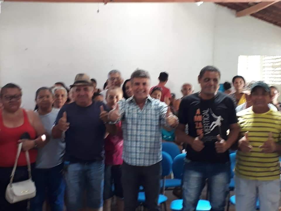 Prefeito faz entrega de próteses dentárias e afirma seu compromisso de continuar este trabalho de alto estima - Imagem 1