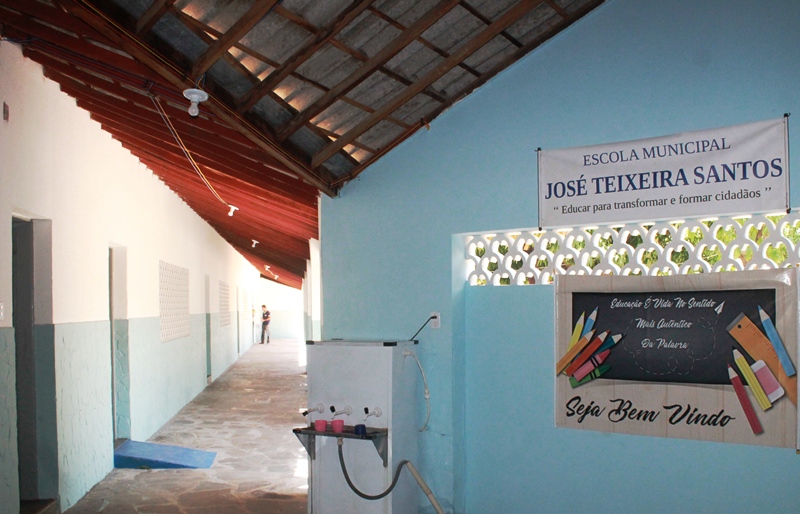 Prefeitura de Pedro II conclui reforma da Escola Municipal José Teixeira Santos   - Imagem 4