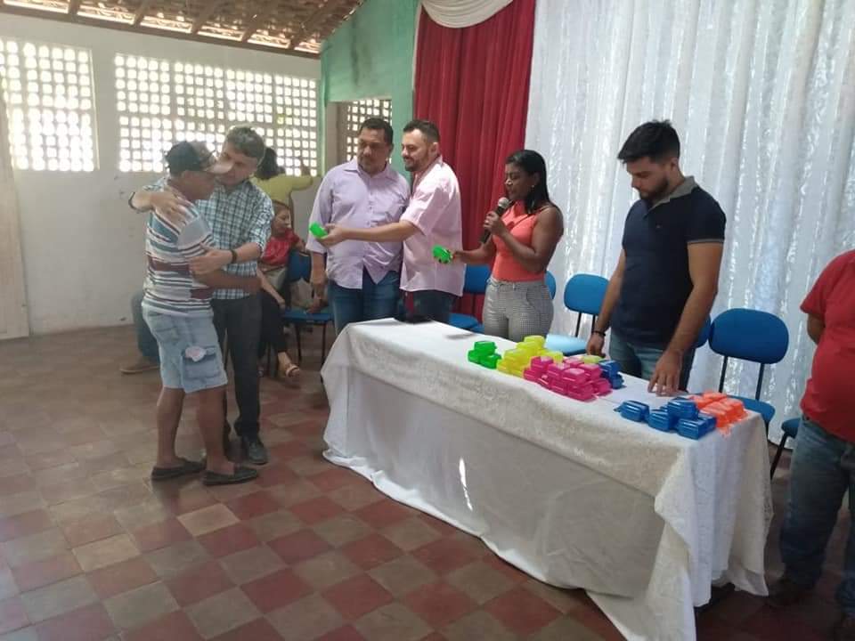 Prefeito faz entrega de próteses dentárias e afirma seu compromisso de continuar este trabalho de alto estima - Imagem 13