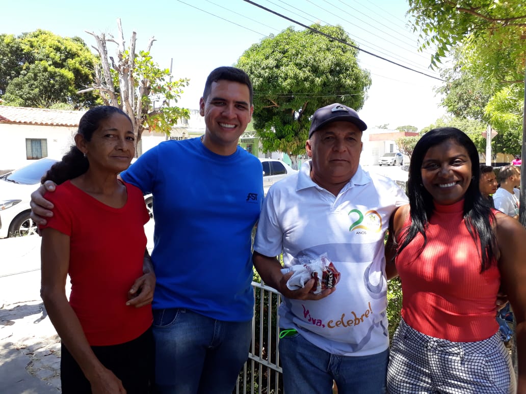 Prefeito faz entrega de próteses dentárias e afirma seu compromisso de continuar este trabalho de alto estima - Imagem 4