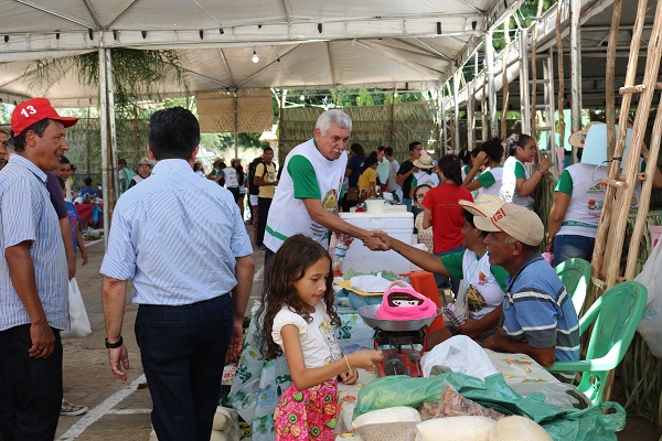 Município de N. S. dos Remédios realiza II Feira da Agricultura Familiar - Imagem 12