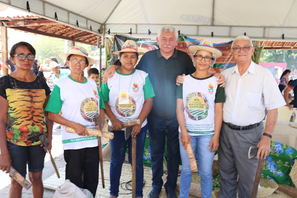 Município de N. S. dos Remédios realiza II Feira da Agricultura Familiar - Imagem 48