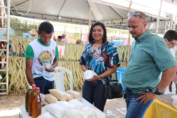 Município de N. S. dos Remédios realiza II Feira da Agricultura Familiar - Imagem 11
