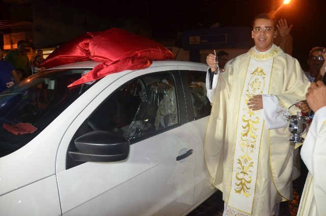 Dom Expedito Lopes realiza Celebração Histórica para receber o Padre Cláudio - Imagem 14