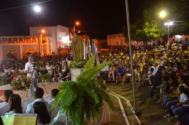 Dom Expedito Lopes realiza Celebração Histórica para receber o Padre Cláudio - Imagem 88