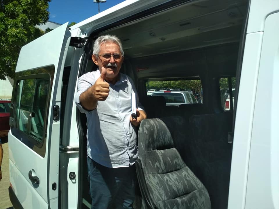 Prefeitura amplia frota de veículos que servem  a população - Imagem 4