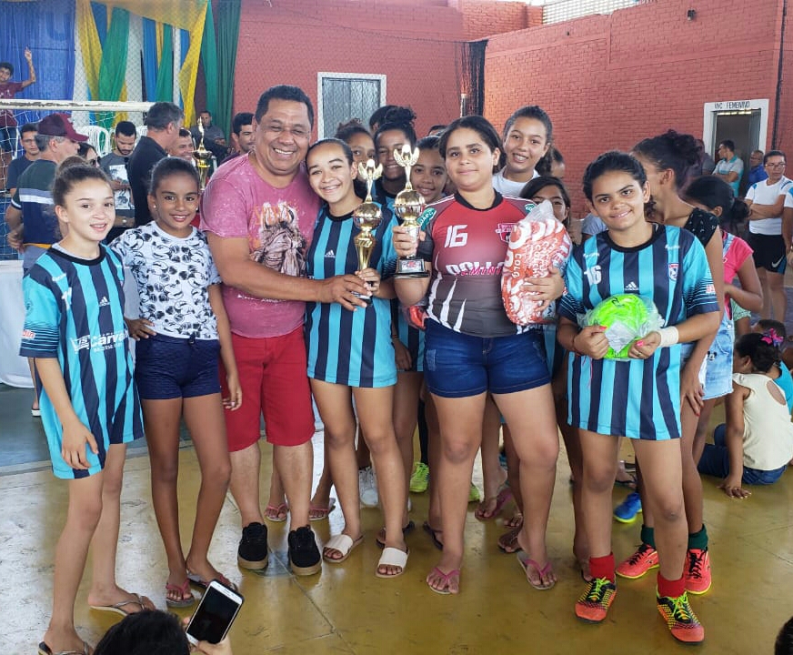 Final de campeonato de futsal conta com a presença do prefeito João Luiz - Imagem 6