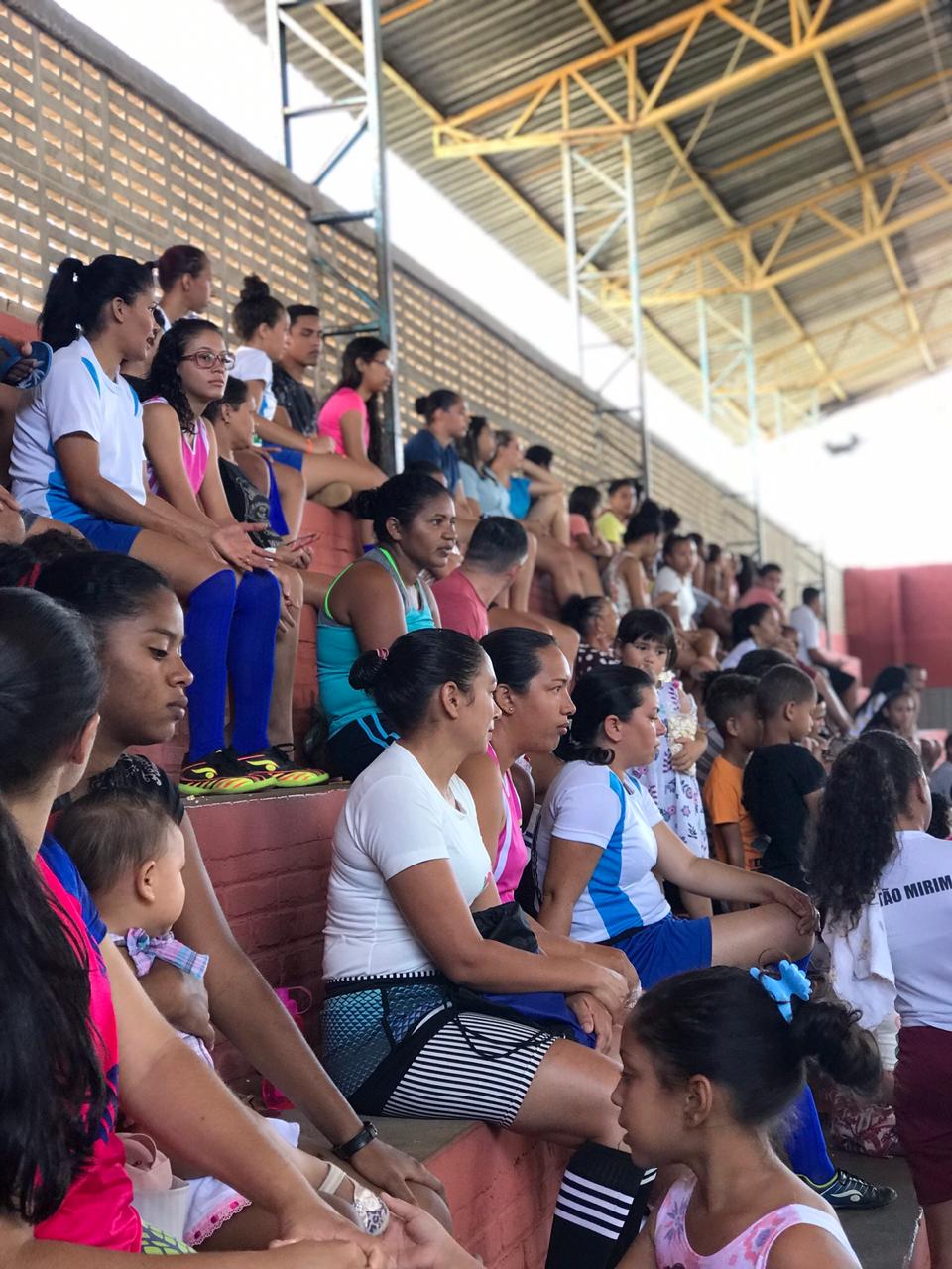 Final de campeonato de futsal conta com a presença do prefeito João Luiz - Imagem 9
