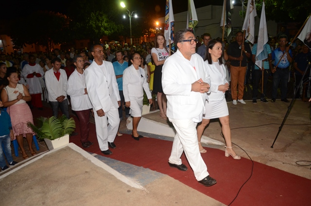 Multidão prestigia Missa Solene em Honra de Nossa Senhora do Perpétuo Socorro - Imagem 33